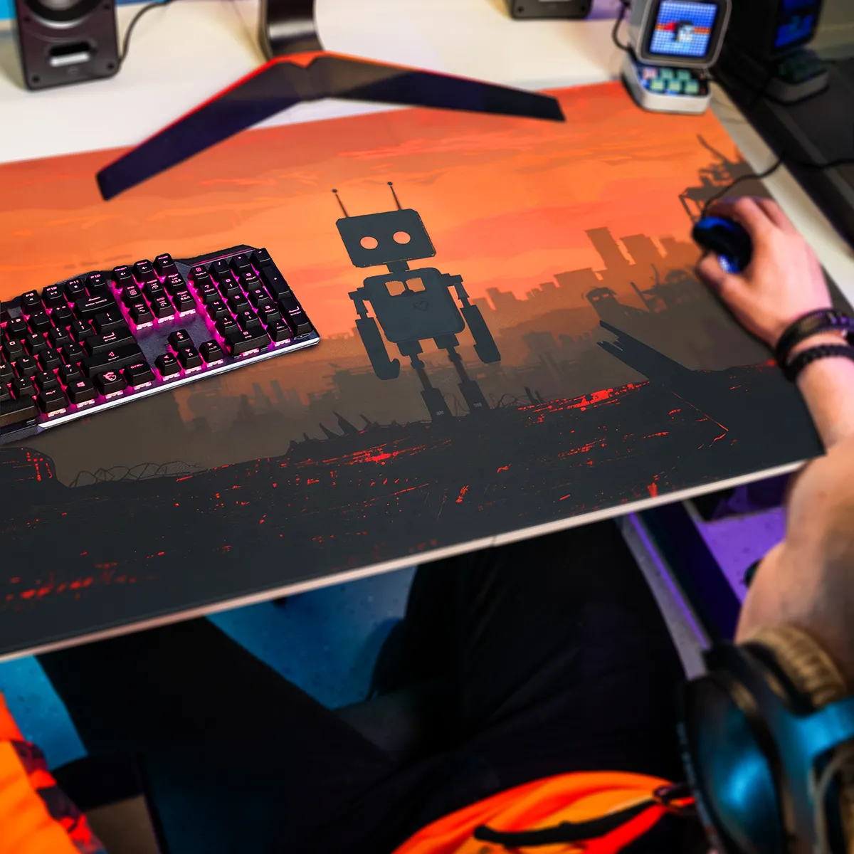 Podkładka pod Mysz Death and Robots - Image 2