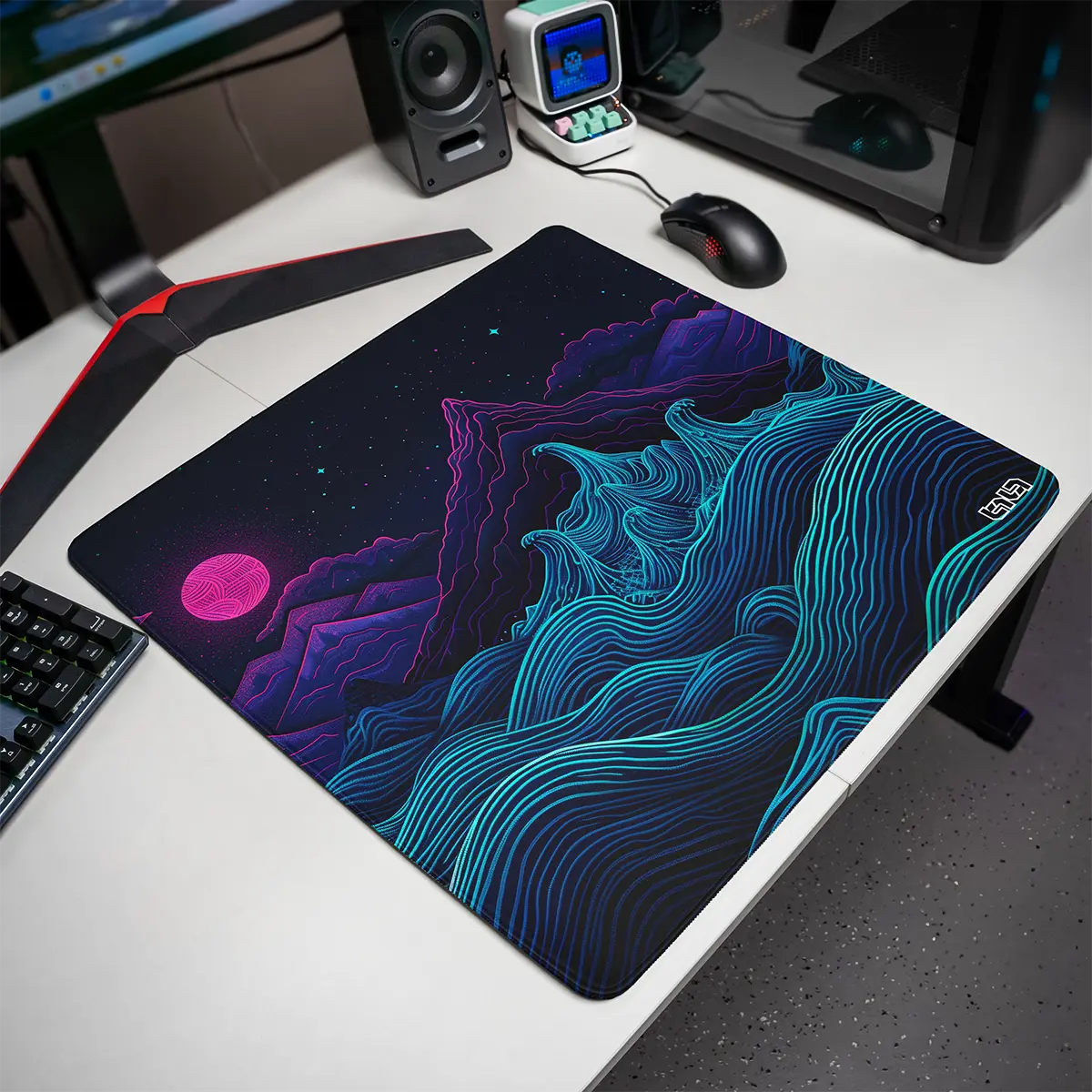 Podkładka pod Mysz Retrowave Mountains - Image 19