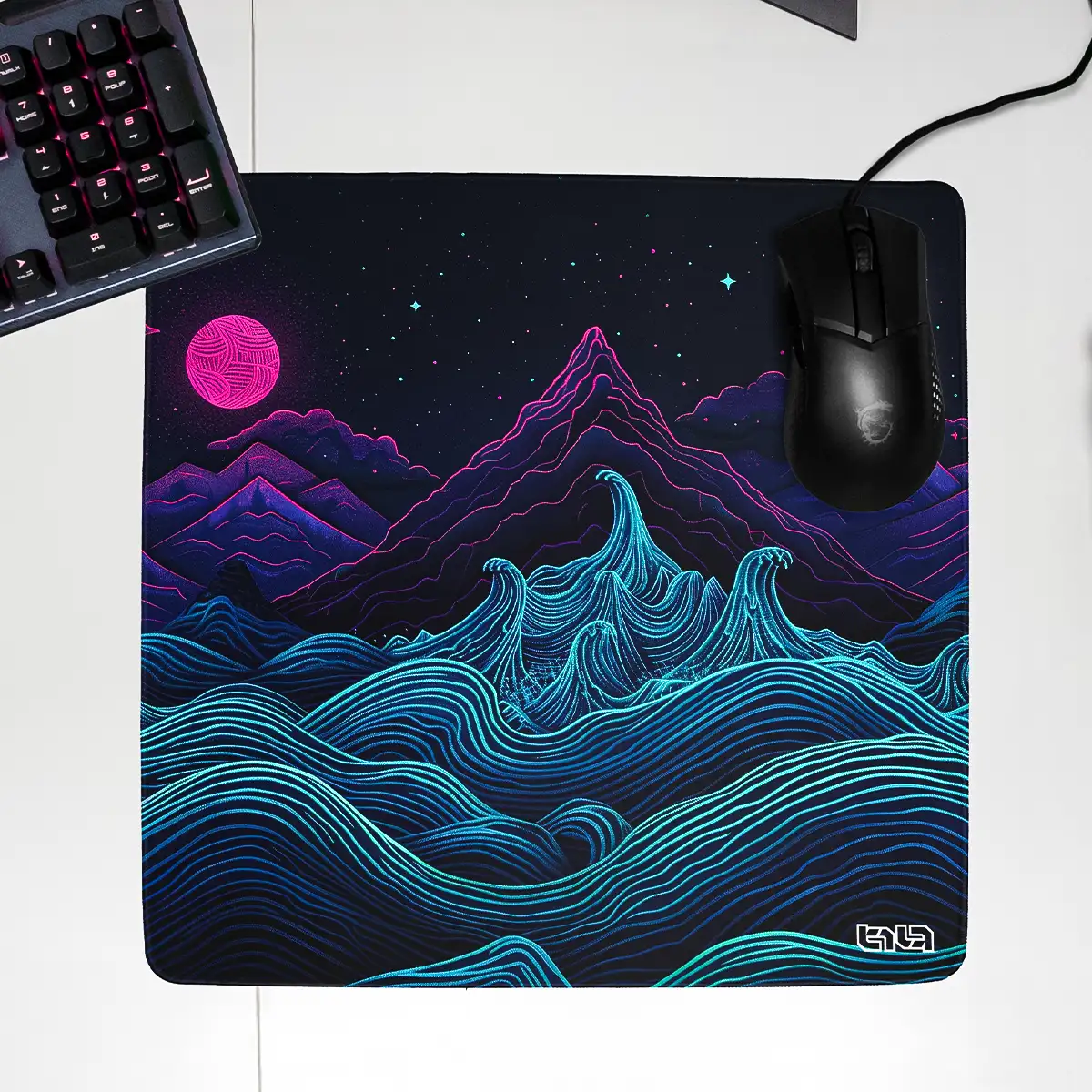 Podkładka pod Mysz Retrowave Mountains - Image 24