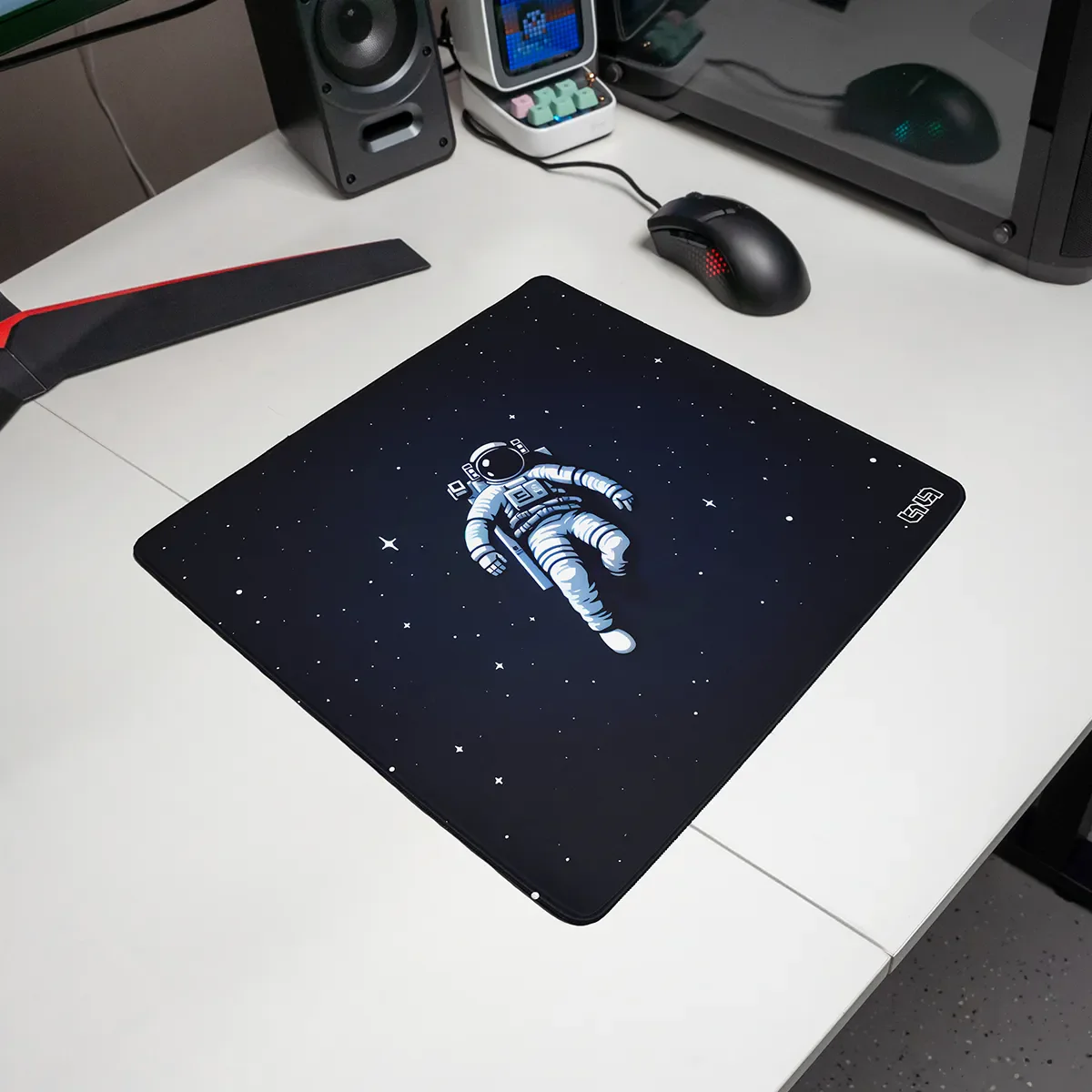 Podkładka pod Mysz Zagubiony Astronauta - Image 23