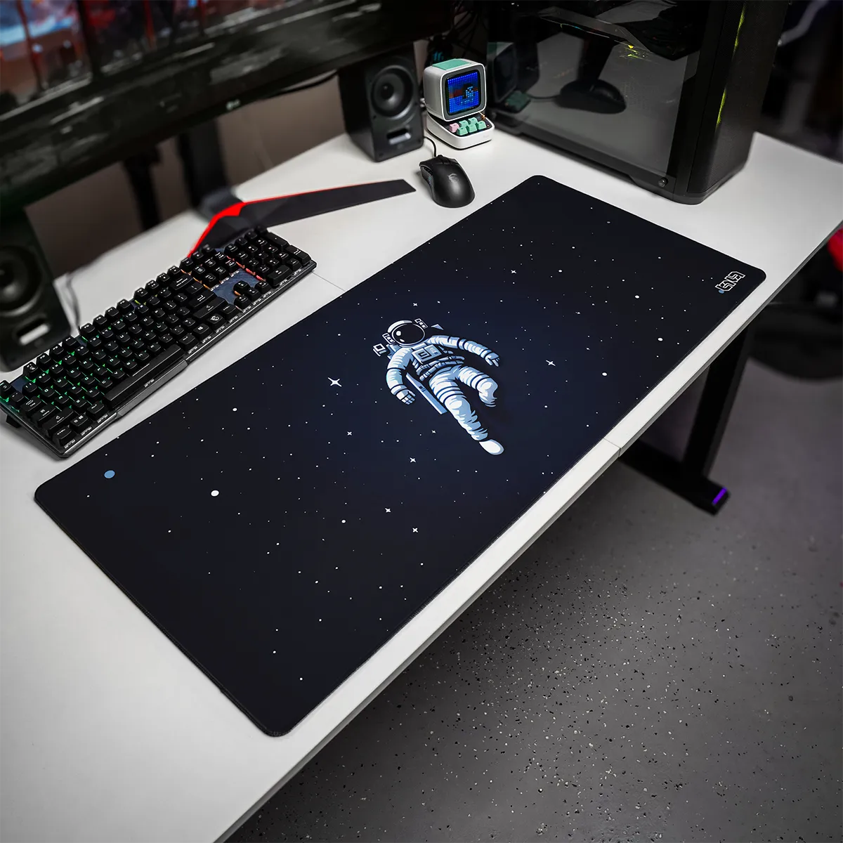 Podkładka pod Mysz Zagubiony Astronauta - Image 9