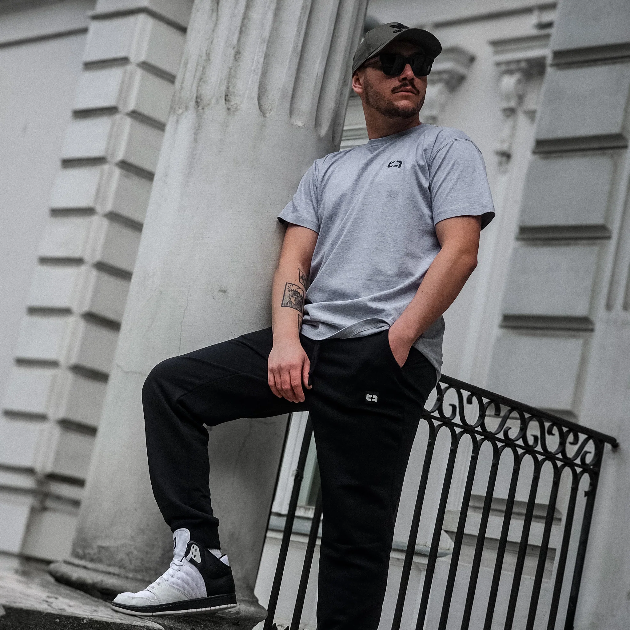 T-shirt Simple Tilt - Image 10